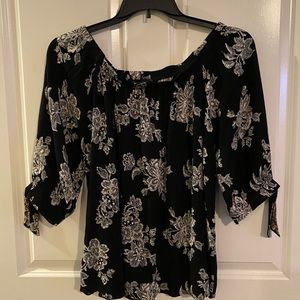 Beautiful black & white top